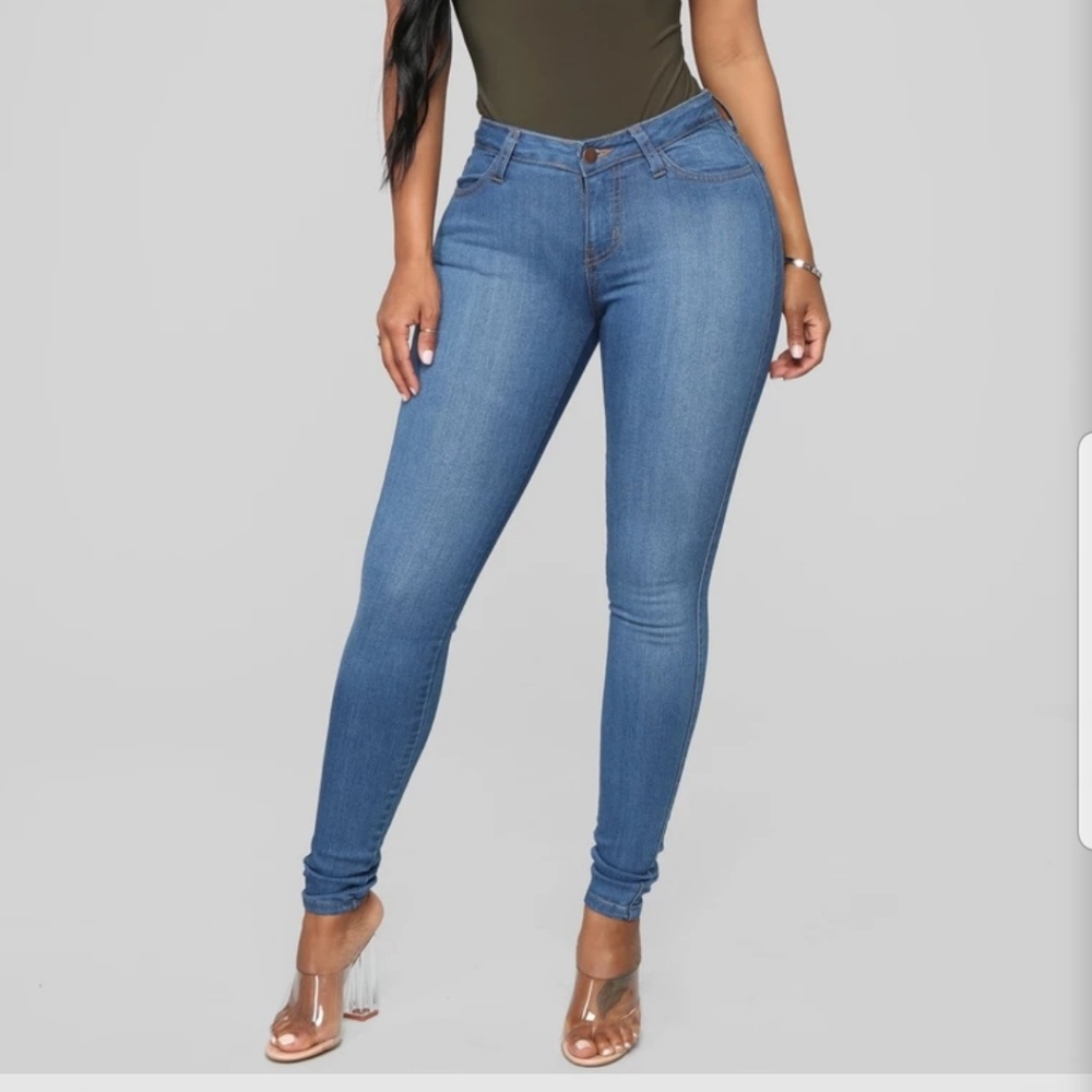 Classic Midrise Skinny jeans